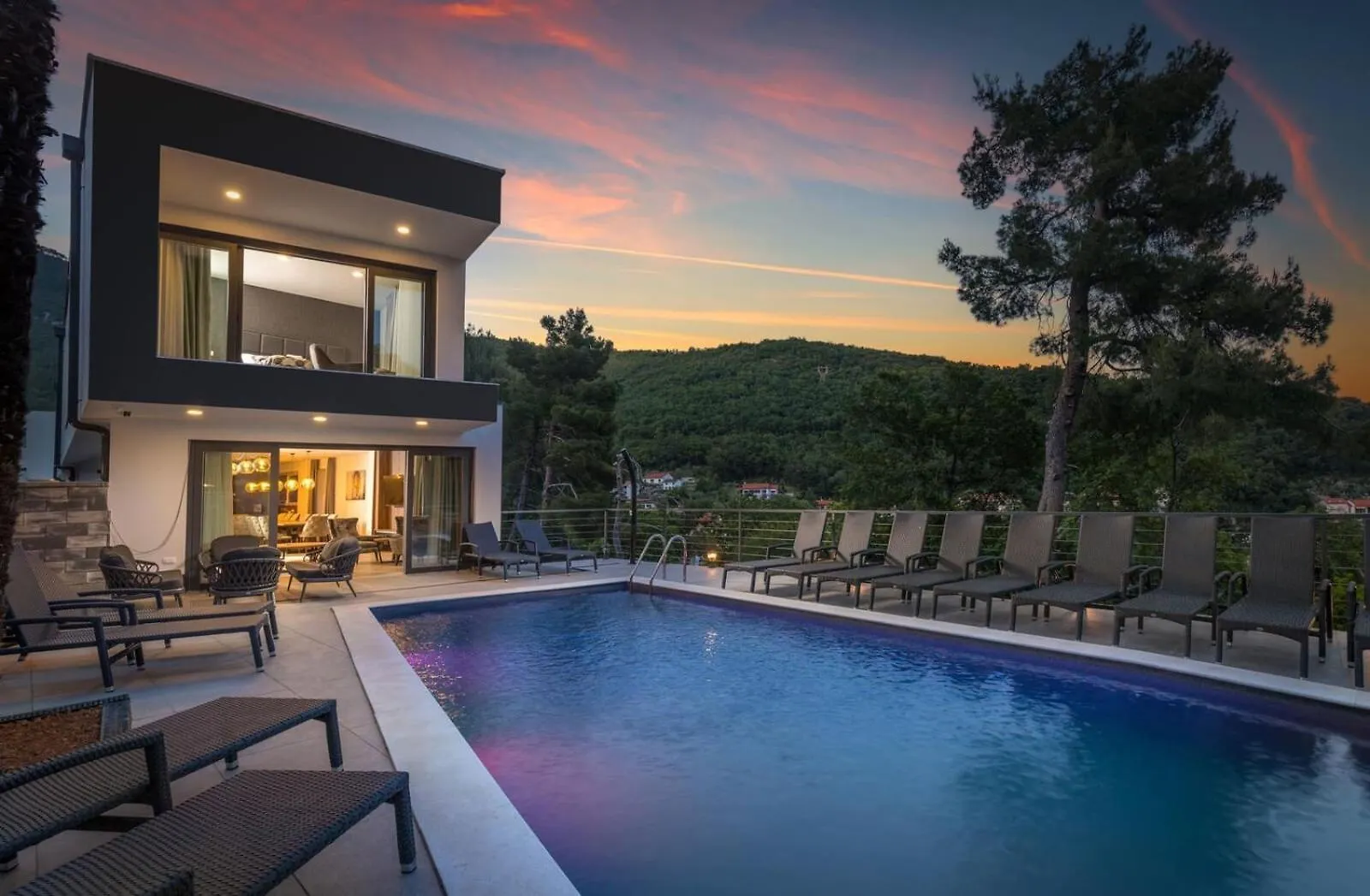 Villa With 6 Bedrooms And Heated Pool Moscenicka Draga 0*,